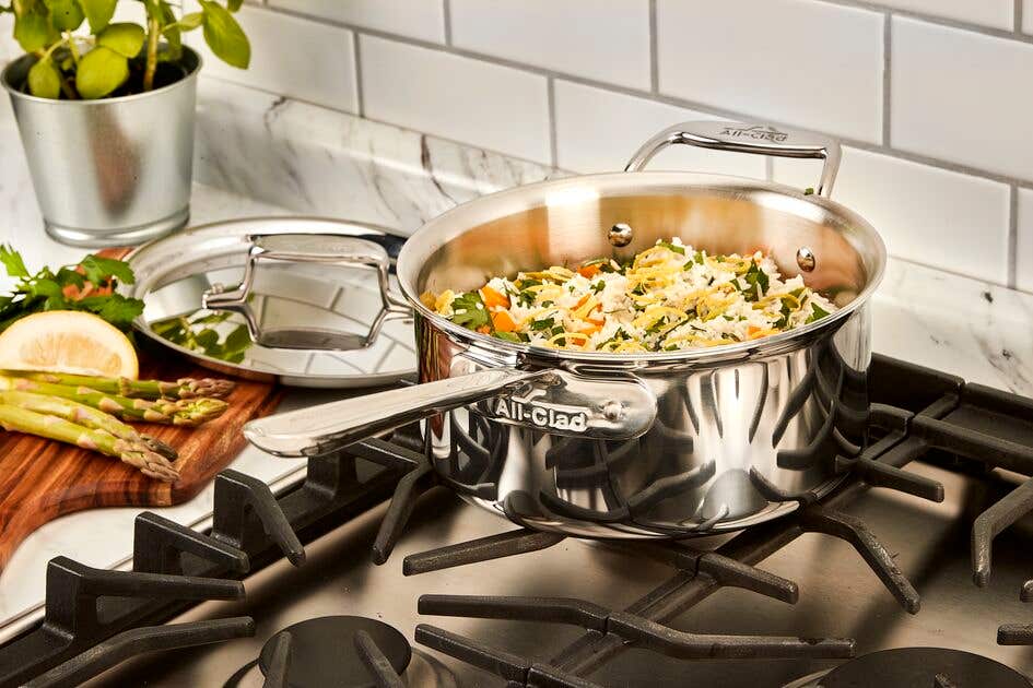 Fundamental Cookware for Starters: The Sauce Pan